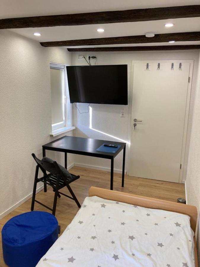 Hostel Haupt 3 Eningen unter Achalm Exteriér fotografie